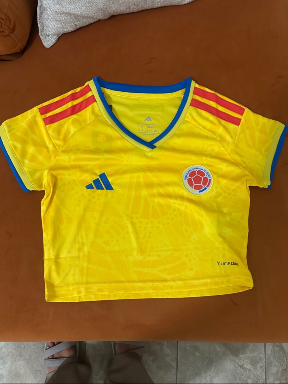 Cropped adidas Colombia jersey